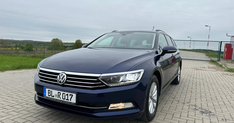 Volkswagen Passat cena 57777 przebieg: 269000, rok produkcji 2019 z Kraśnik małe 436